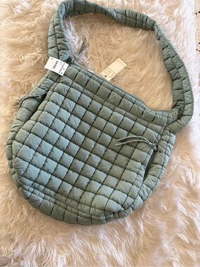 UE Quilted Shoulder Bag in Sage Green
